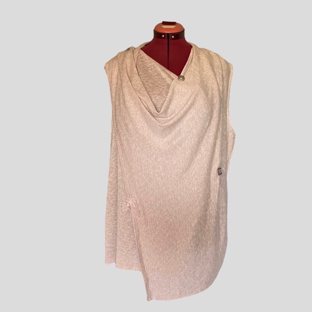 Alfani Women Sleeveless Elegant Vest in Cream